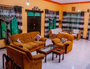 Lattaiy Home 3-Bedroom maisonette